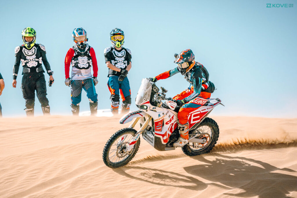 KOVE 450RALLY — תמונת אווירה 3